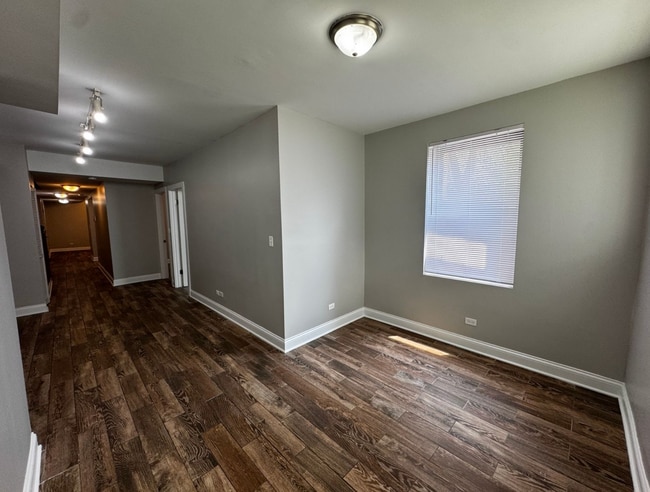 5003 N Sawyer Ave, Unit GDN in Chicago, IL - Foto de edificio - Building Photo