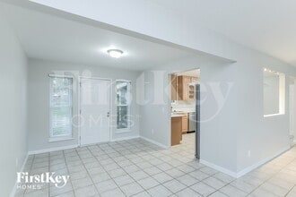 2391 Stonebridge Dr in Orange Park, FL - Foto de edificio - Building Photo