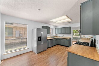 5406 Meadow Vista Ln in Garland, TX - Building Photo - Building Photo