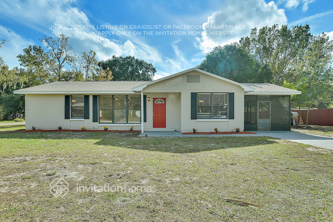 2640 Northland Rd in Mount Dora, FL - Building Photo