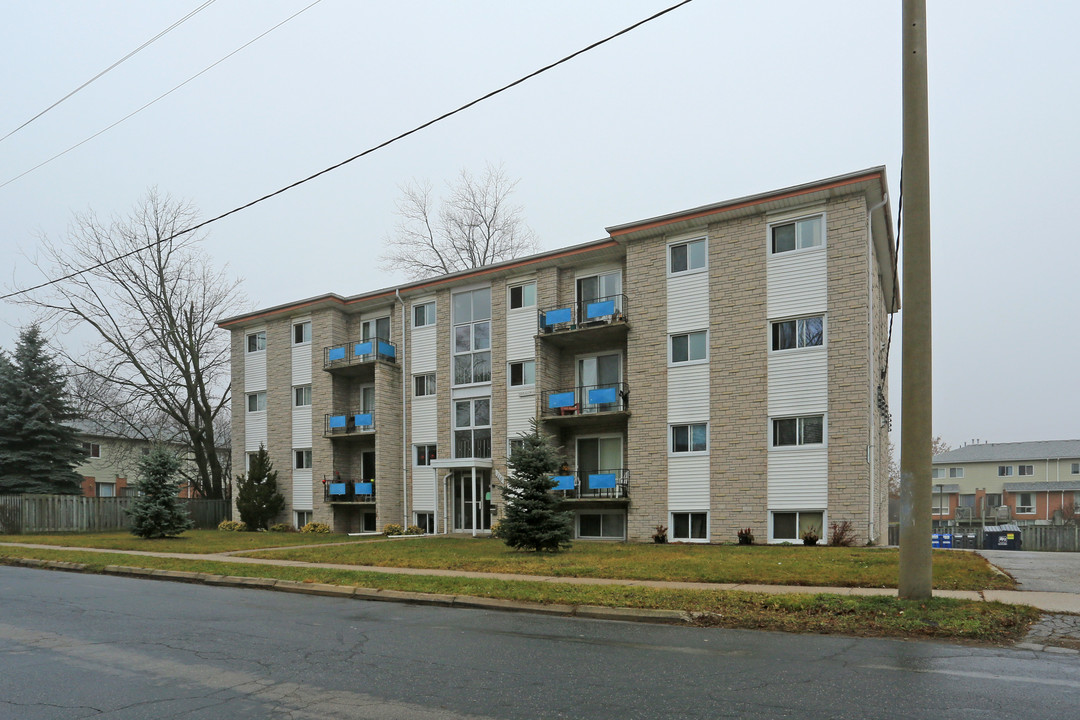 116 Second Avenue in Kitchener, ON - Building Photo