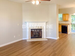 185 Cool Weather Dr in Lawrenceville, GA - Foto de edificio - Building Photo