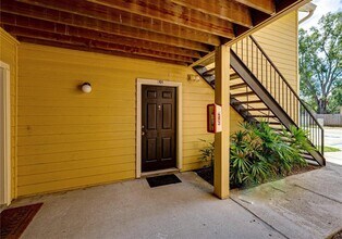 8758 Mallard Reserve Dr in Tampa, FL - Building Photo - Building Photo