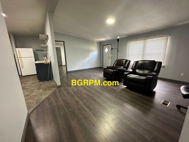 312 E Valentine Rd in Jacksonville, AR - Building Photo - Building Photo