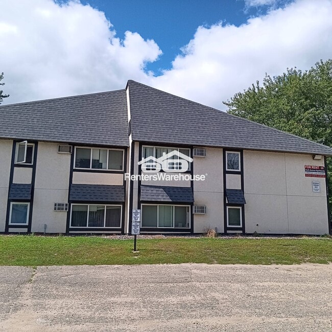 1310 6th Ave S in St. Cloud, MN - Building Photo - Building Photo