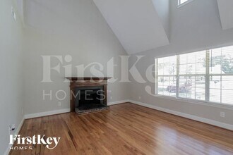 3612 Cedar Bark Dr in Matthews, NC - Foto de edificio - Building Photo