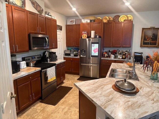 5775 NW Pine Trail Cir in Port St. Lucie, FL - Foto de edificio - Building Photo