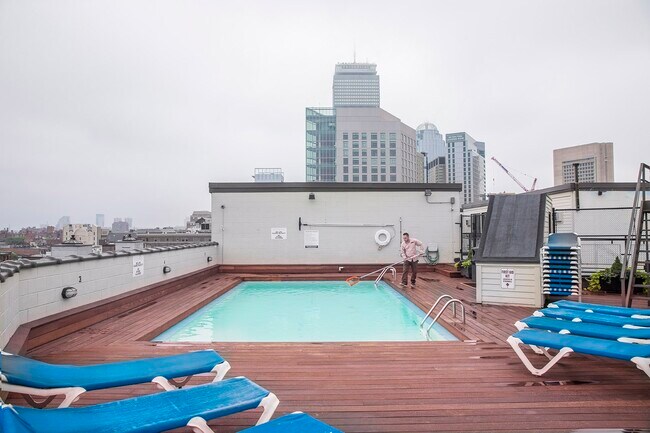 12 Stoneholm St, Unit 505 in Boston, MA - Building Photo - Building Photo