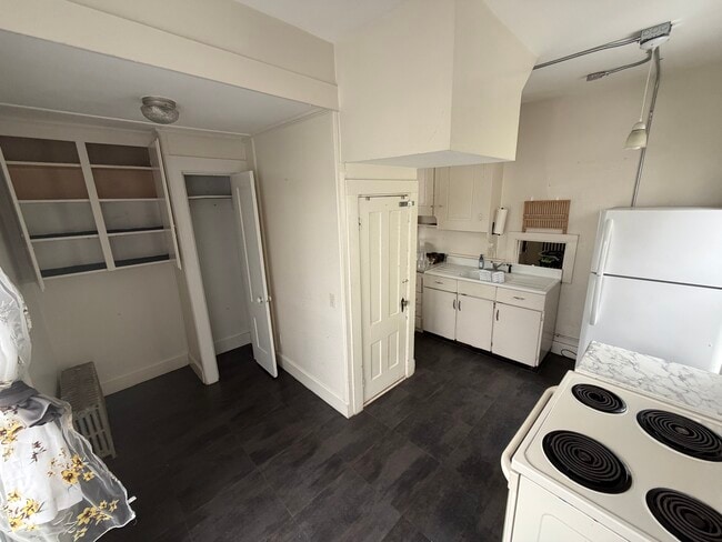 50 Silver St, Unit 52-2 in Waterville, ME - Building Photo - Building Photo