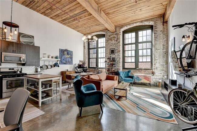 property at 170 Boulevard SE