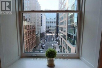 22-522 Leader Ln in Toronto, ON - Building Photo - Building Photo