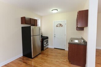 629 W Cornelia Ave in Chicago, IL - Building Photo - Building Photo