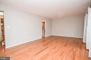 9209 Frostburg Way in Gaithersburg, MD - Building Photo
