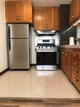 1354 Carlton Dr in Glendale, CA - Building Photo - Building Photo