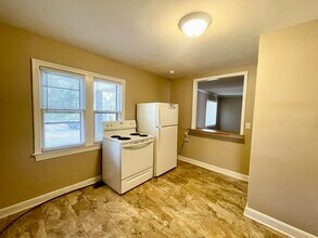 3044 Kennedy St in Columbia, SC - Building Photo - Building Photo