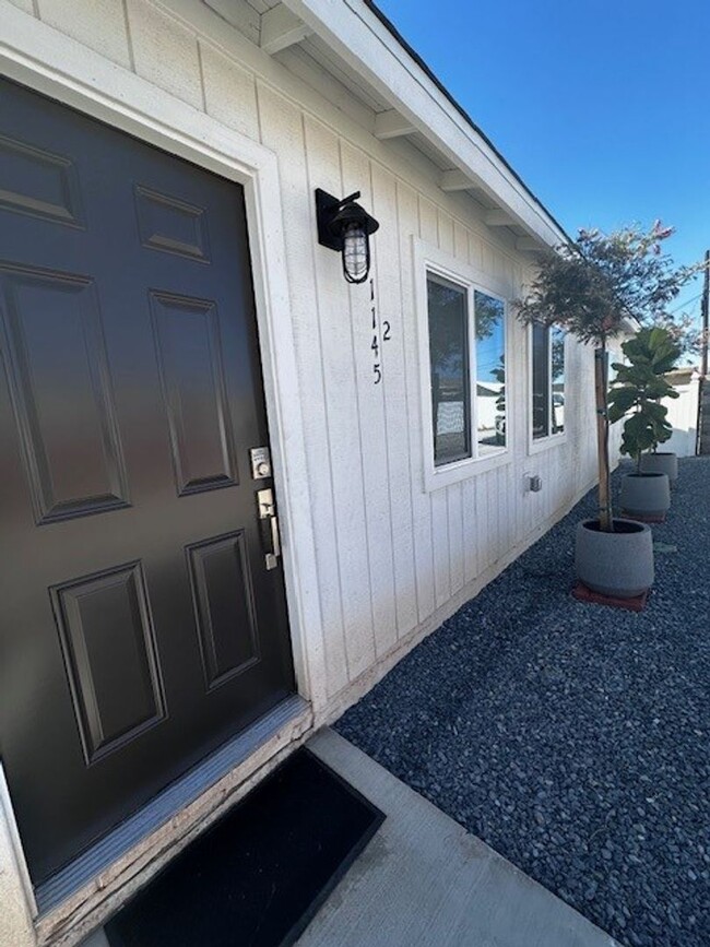 1145 14th St in Imperial Beach, CA - Foto de edificio - Building Photo
