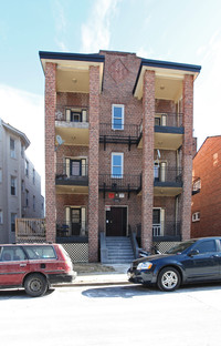 2431 Callow Ave in Baltimore, MD - Foto de edificio - Building Photo