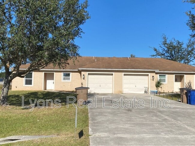 2409 Park Rd in Lehigh Acres, FL - Building Photo - Building Photo
