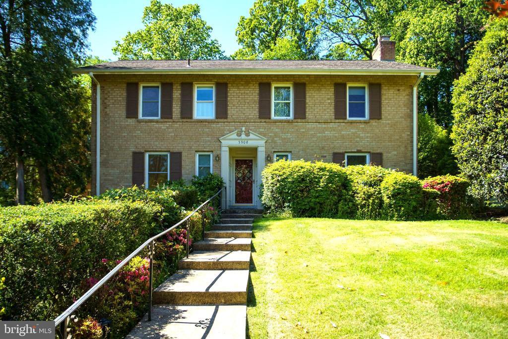 5908 Walhonding Rd in Bethesda, MD - Building Photo