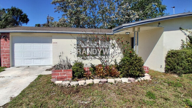 property at 3535 Devonshire Dr