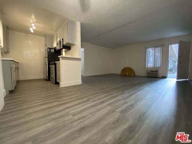 1808 N Harvard Blvd in Los Angeles, CA - Building Photo - Building Photo