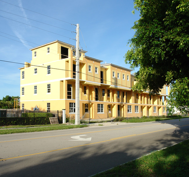 7738 NW 5th St in Plantation, FL - Building Photo - Building Photo