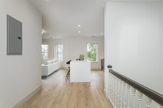 178 Saint Alphonsus St, Unit 4 in Boston, MA - Building Photo - Building Photo