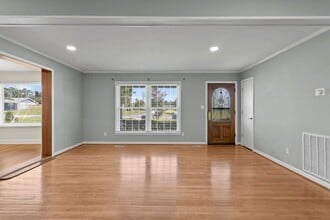 1103 Duchess Ln in Hubert, NC - Building Photo - Building Photo