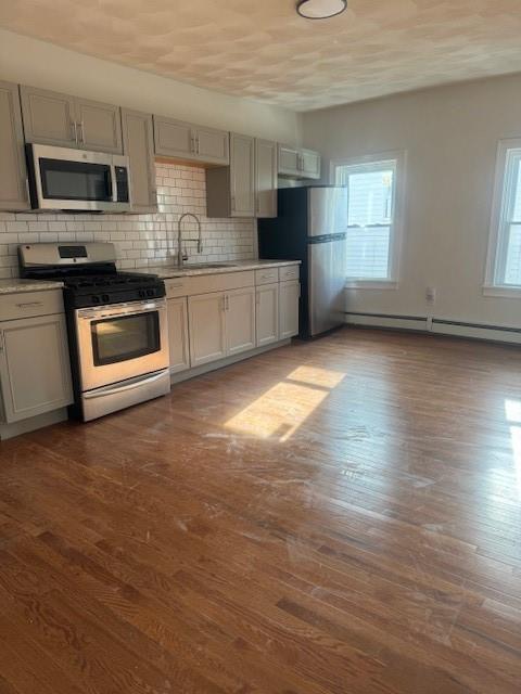 416 Admiral St in Providence, RI - Building Photo