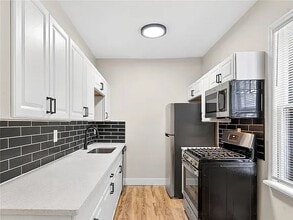 636 University Ave, Unit Apt 2 in Rochester, NY - Building Photo - Building Photo