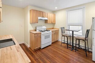 65 Pleasant St, Unit 64-1 in Cambridge, MA - Building Photo