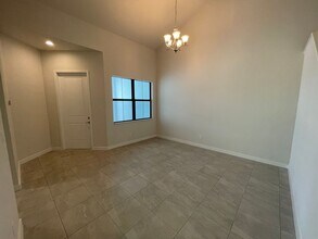 14819 Loggerhead Dr in Naples, FL - Building Photo - Building Photo