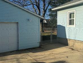 708 Baker St in Belvidere, IL - Foto de edificio - Building Photo