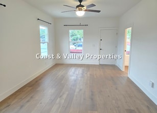 227 8th St in Gonzales, CA - Building Photo - Building Photo