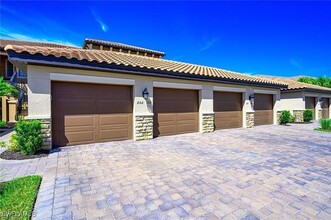 9365 Pocida Ct in Naples, FL - Building Photo - Building Photo