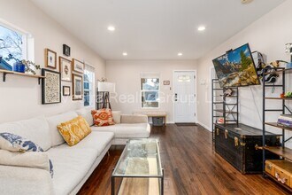 1560 Ulster St in Denver, CO - Building Photo - Building Photo