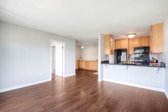 4860 Rolando Ct in San Diego, CA - Building Photo - Building Photo