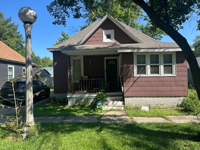 property at 810 E High St