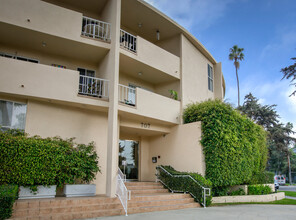 Santa Monica La Ronda in Santa Monica, CA - Foto de edificio - Building Photo