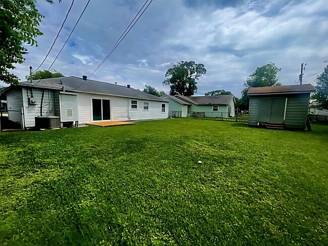 property at 618 Fostoria Ln