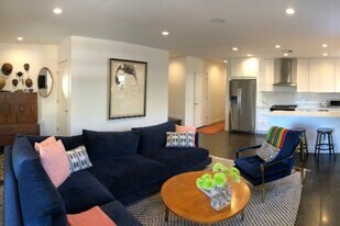 833 Waterloo St in Los Angeles, CA - Building Photo