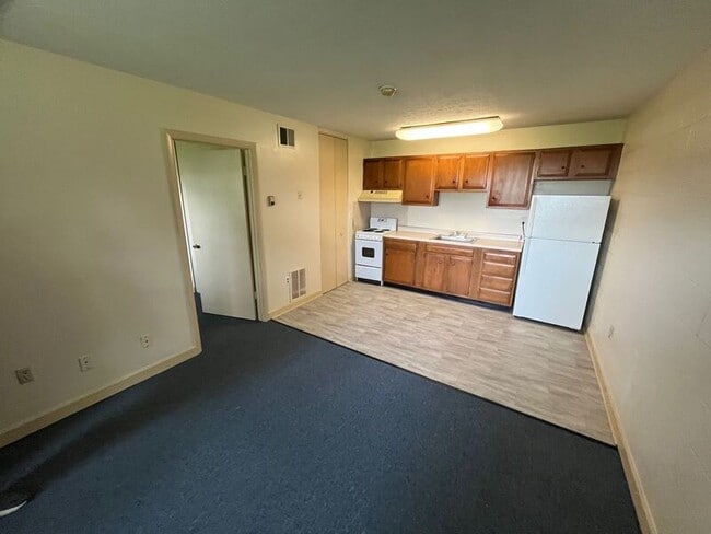 property at 2100 St Johns Pl