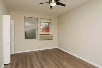 1627 N Humboldt Blvd, Unit i2 in Chicago, IL - Foto de edificio - Building Photo