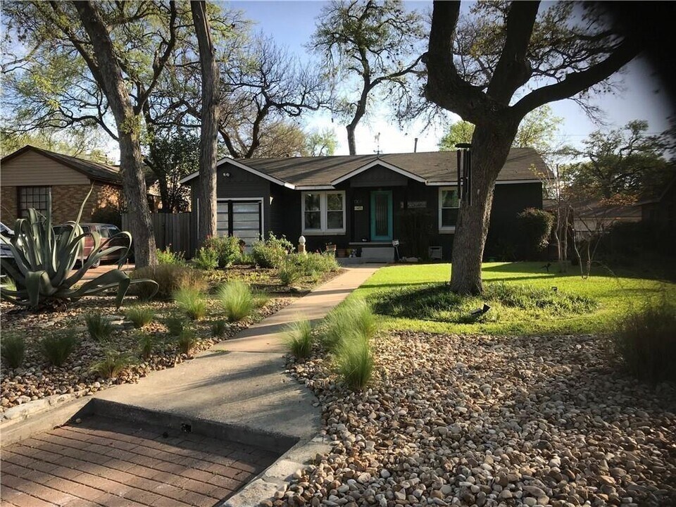 1308 Fairwood Rd in Austin, TX - Building Photo