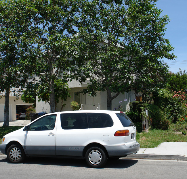 7841 Glencoe Ave in Huntington Beach, CA - Building Photo - Building Photo