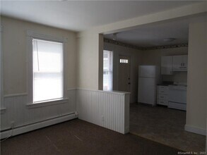 171 West St in Seymour, CT - Building Photo - Building Photo