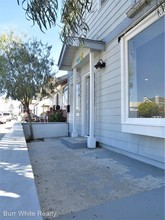 617 W Balboa Blvd in Newport Beach, CA - Building Photo - Building Photo