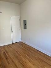 504 South St, Unit 2 in Philadelphia, PA - Building Photo - Building Photo