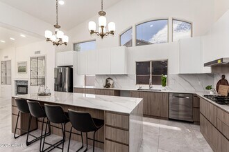 13793 E Lupine Ave in Scottsdale, AZ - Foto de edificio - Building Photo