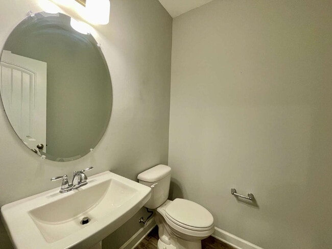 356 Kensington Dr in Spring Lake, NC - Building Photo - Building Photo